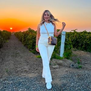 Meet your Posher, Stevi